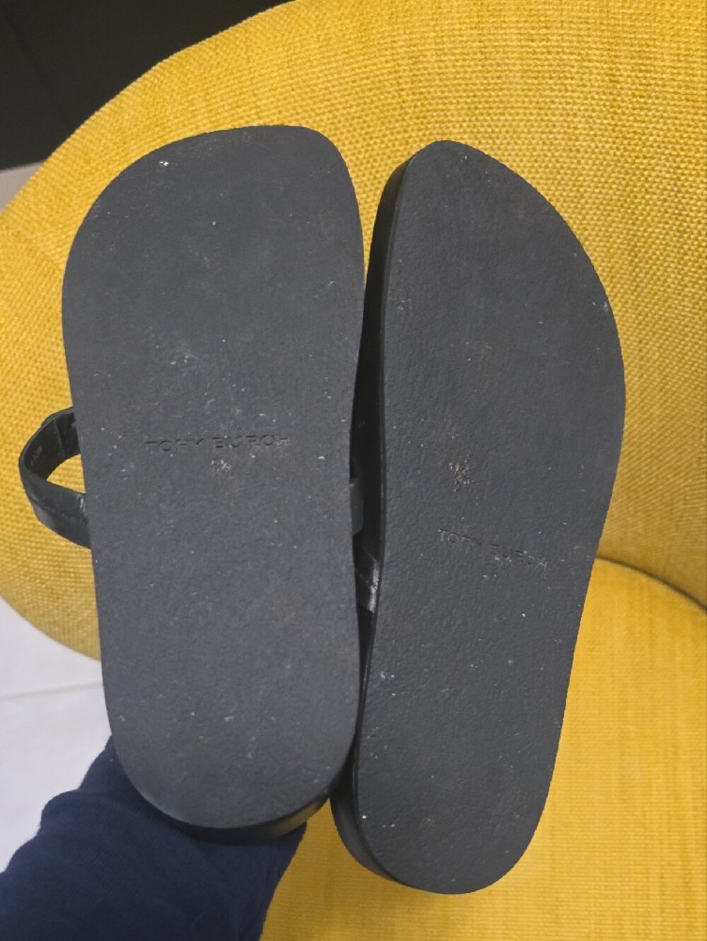 Tory Burch Black Logo Miller Leather Thong Sandals - Picture 4 of 6